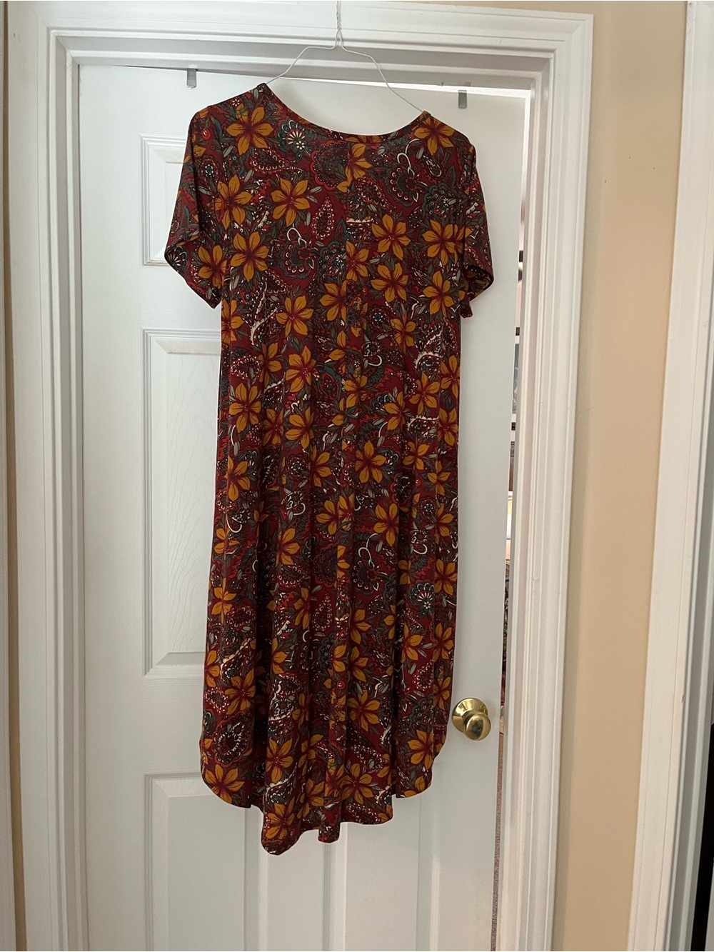 Floral Short-Sleeve Swing Dress in Burgundy and Mustard - Picture 3 of 3